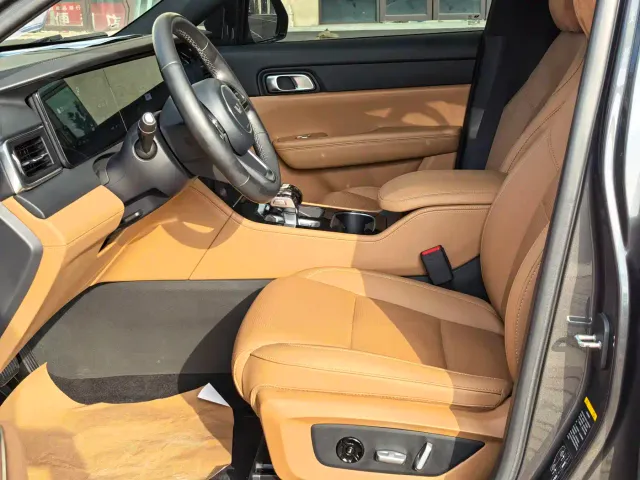Li Auto ONE — Фото автомобиля 8