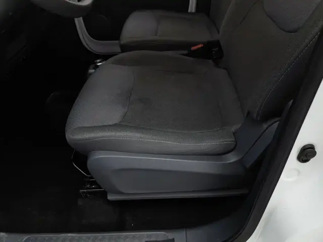 Wuling Zhiguang NEV — Фото автомобиля 20