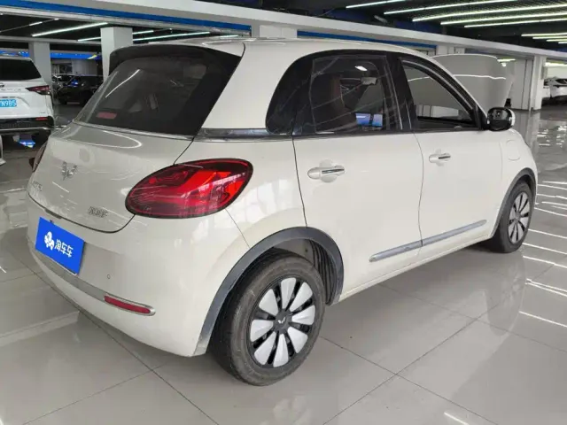 Wuling Bingo — Фото автомобиля 3