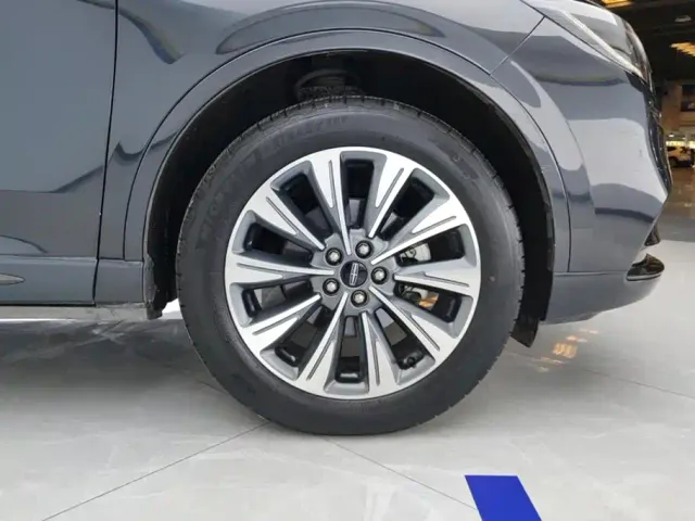 Lincoln Corsair — Фото автомобиля 6