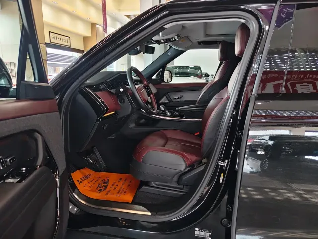 Land Rover Range Rover Sport — Фото автомобиля 6
