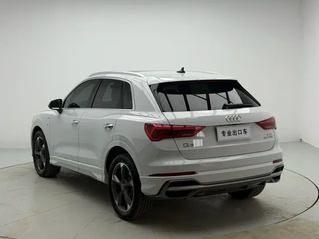 Audi Q3 — Фото автомобиля 3