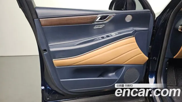 Genesis GV80 — Фото автомобиля 13