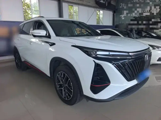 Changan CS75 Plus — Фото автомобиля 3