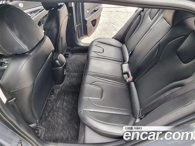 Hyundai AVANTE Новый Avante (CN7) — Фото автомобиля 13