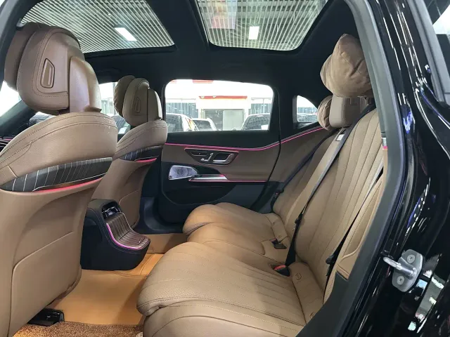 Mercedes-Benz E-Class — Фото автомобиля 10