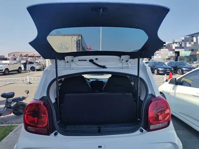 Roewe Clever — Фото автомобиля 18