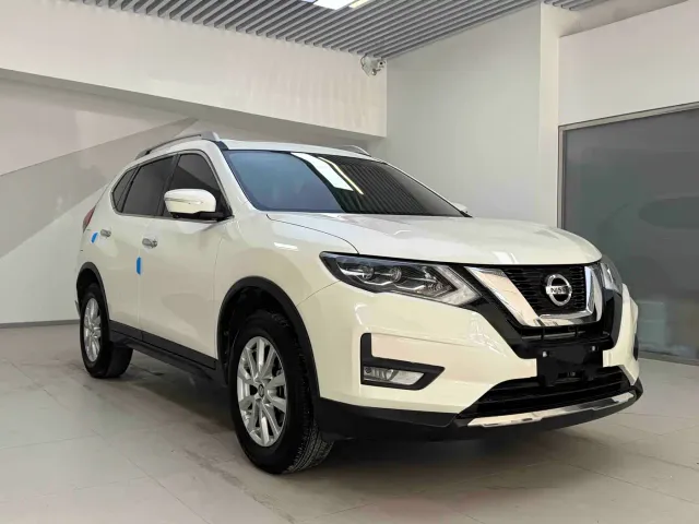 Nissan X-Trail — Фото автомобиля 3