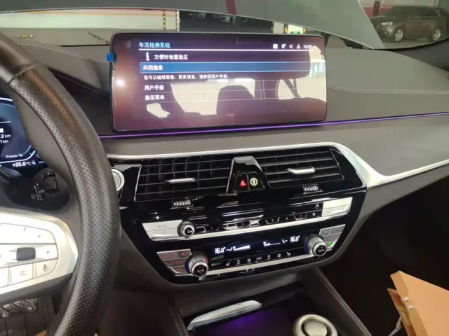 BMW 5 Series — Фото автомобиля 12