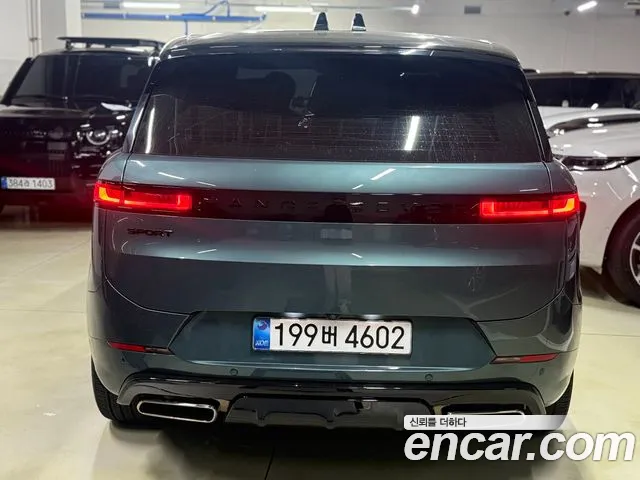 Land Rover Range Rover Sport — Фото автомобиля 2