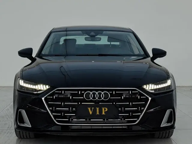 Audi A7L — Фото автомобиля 2
