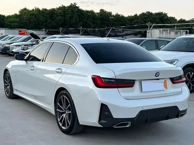 BMW 3 Series — Фото автомобиля 8