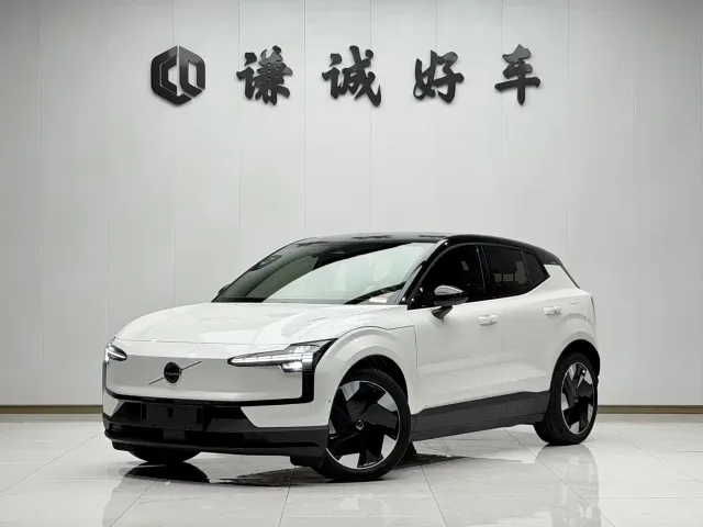 Фотография автомобиля — Volvo EX30