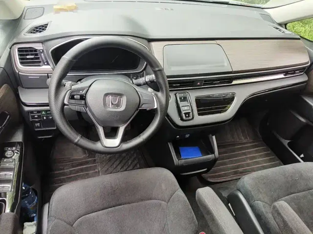 Honda Odyssey — Фото автомобиля 12