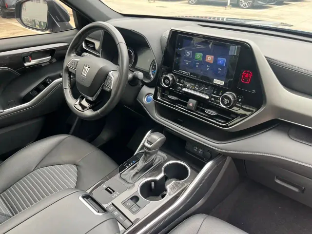 Toyota Crown Kluger — Фото автомобиля 7