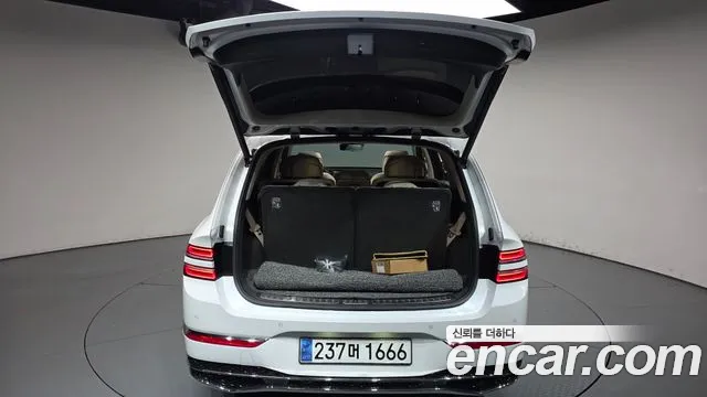 Genesis GV80 — Фото автомобиля 26