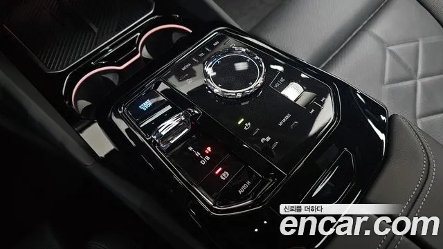 BMW i5 — Фото автомобиля 9