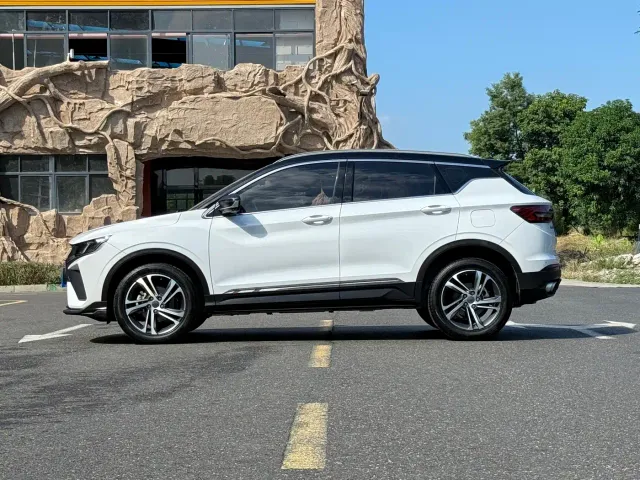 Geely Binyue — Фото автомобиля 5