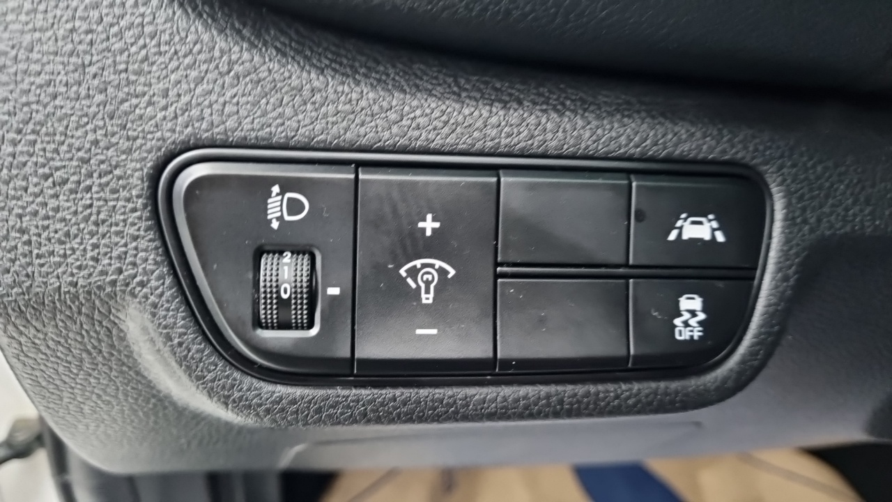 Kia Seltos Seltos Бензин 1.6 турбо 2WD — Фото автомобиля 16