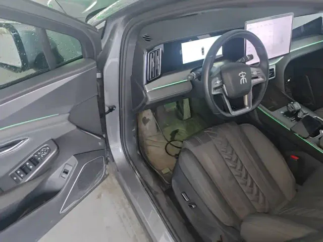 BYD Song L DM-i 2025 Smart Drive 160km Premium — Фото автомобиля 15