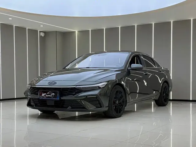 Фотография автомобиля — Hyundai Elantra