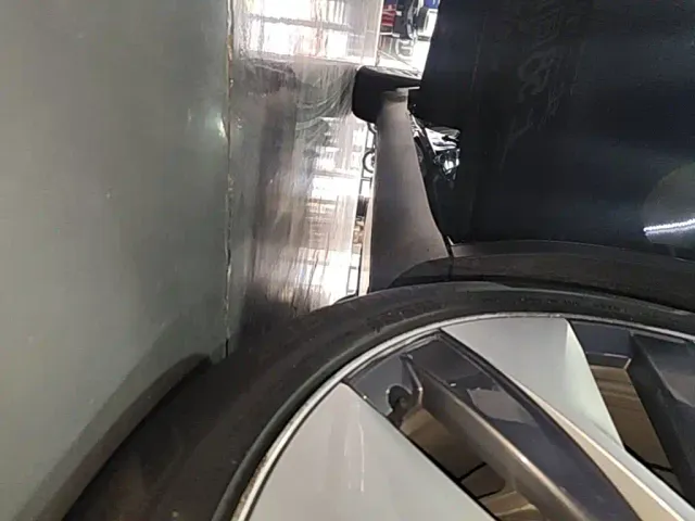 Tesla Model Y — Фото автомобиля 20