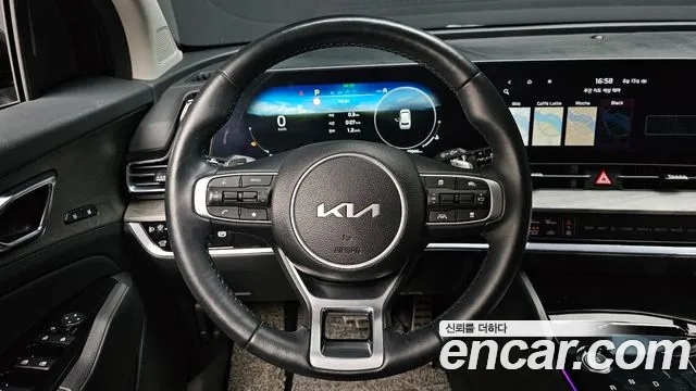 Kia Sportage Sportage 5-е поколение Бензин 1.6 турбо 2WD — Фото автомобиля 11