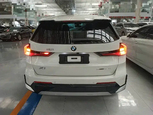 BMW X1 — Фото автомобиля 5
