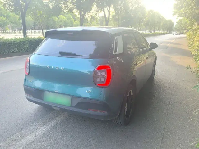 GAC Aion UT — Фото автомобиля 13
