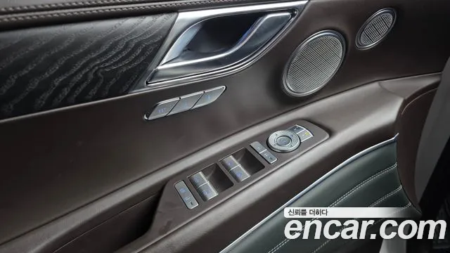 Genesis GV80 — Фото автомобиля 30