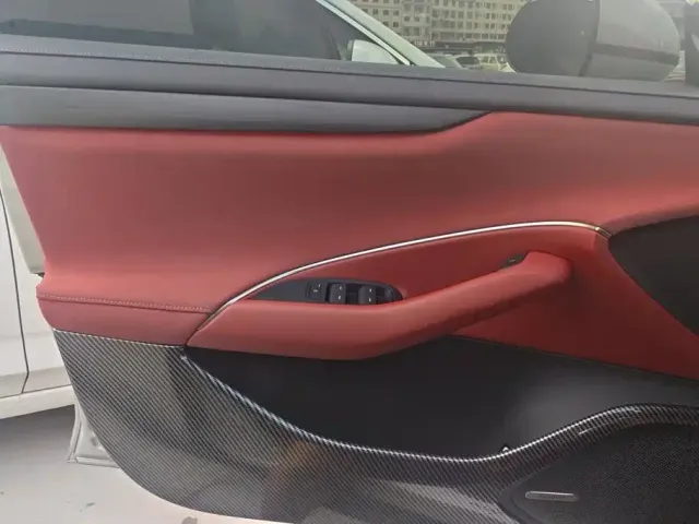 Xiaomi SU7 — Фото автомобиля 7
