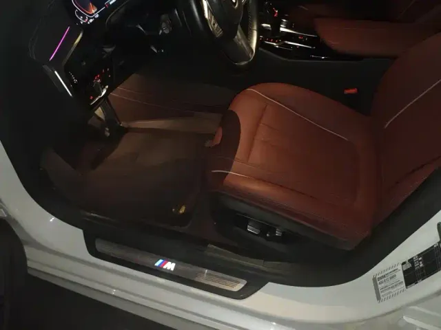 BMW 5 Series — Фото автомобиля 9