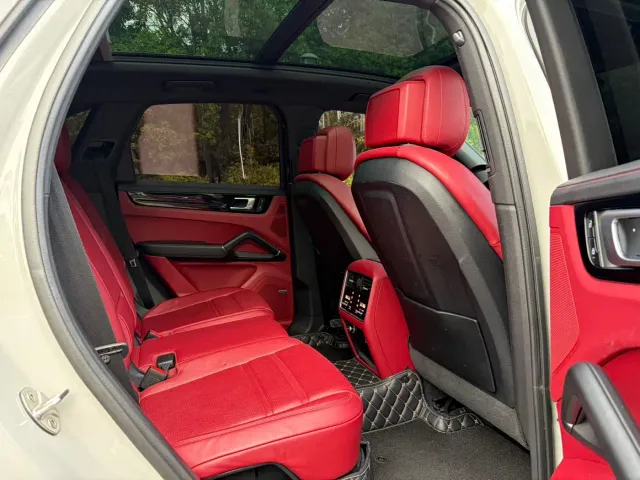 Porsche Cayenne New Energy 2021 Cayenne E-Hybrid 2.0T — Фото автомобиля 6