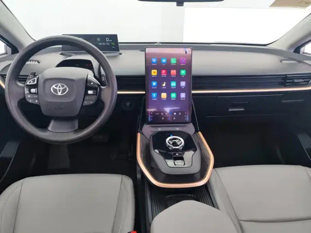 Toyota bZ3 — Фото автомобиля 12