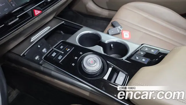 Kia K8 Hybrid — Фото автомобиля 12