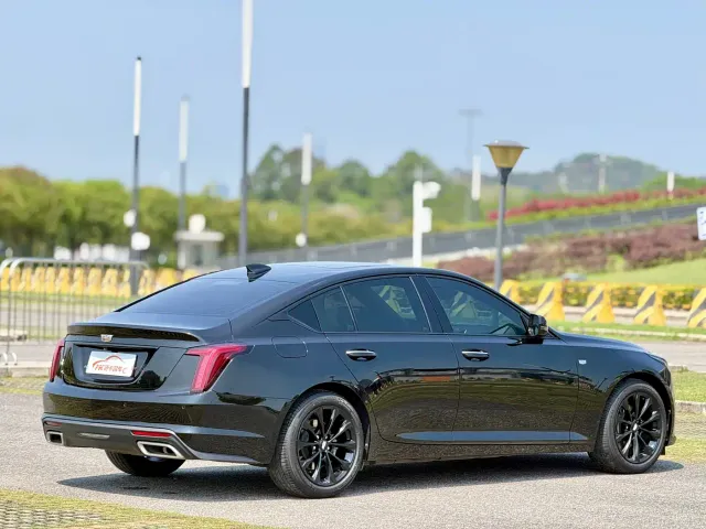 Cadillac CT5 — Фото автомобиля 16