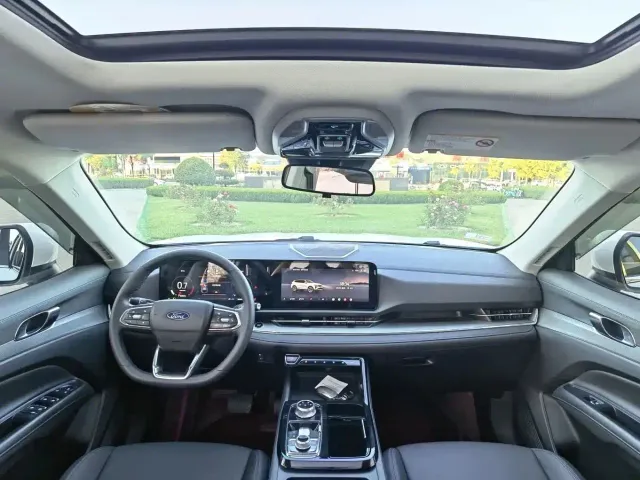 Ford Lingrui — Фото автомобиля 5