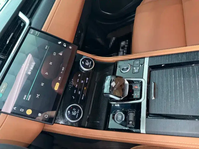 Jaguar XFL — Фото автомобиля 6