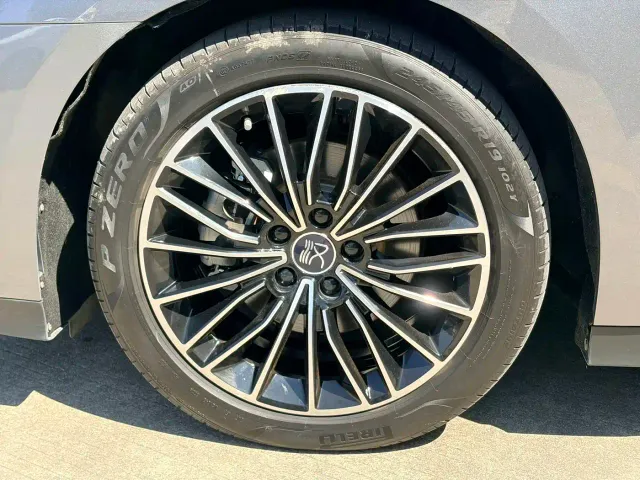 BYD Han — Фото автомобиля 10