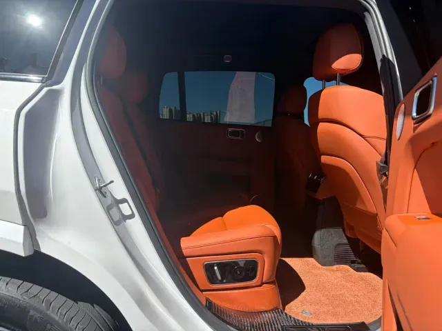 Li Auto L7 — Фото автомобиля 15
