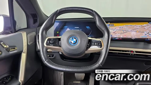 BMW iX — Фото автомобиля 19