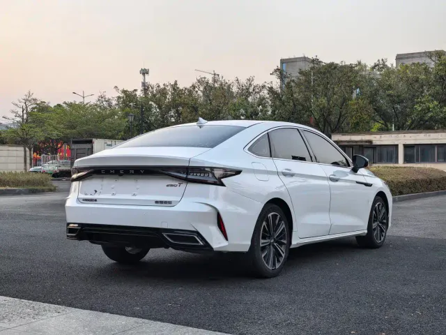 Chery Arrizo 8 — Фото автомобиля 13