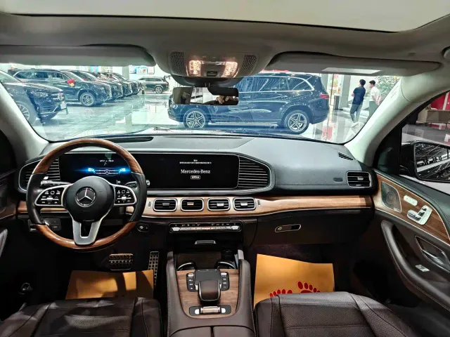 Mercedes-Benz GLS-Class — Фото автомобиля 8