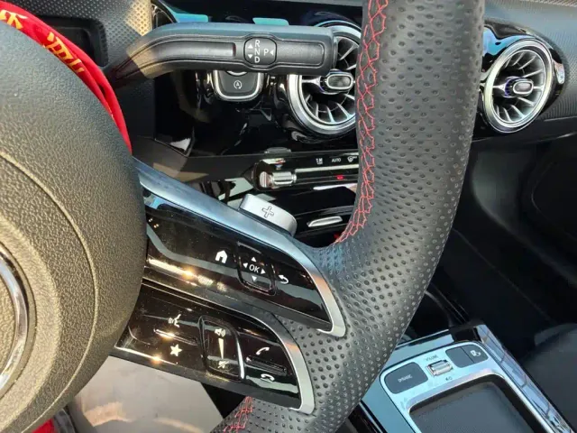 Mercedes-Benz A-Class — Фото автомобиля 10
