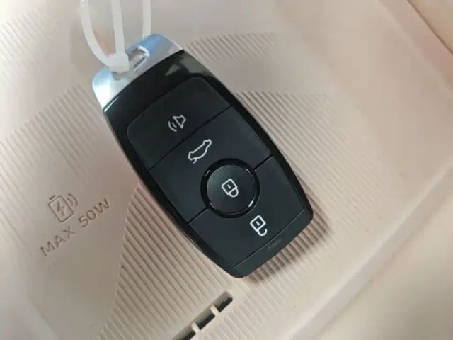 Jetour Shanhai Jetour Shanhai L7 PLUS 2025 220km Elite Edition 7-seater — Фото автомобиля 8