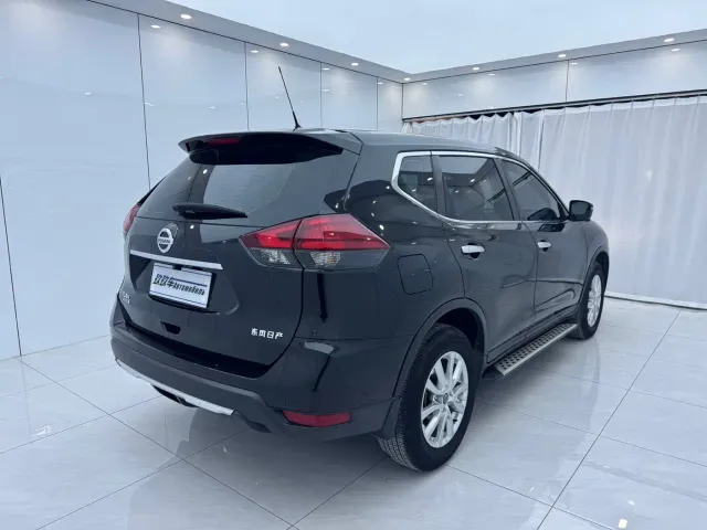 Nissan X-Trail — Фото автомобиля 4