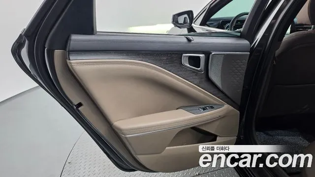 Kia K8 Hybrid — Фото автомобиля 14
