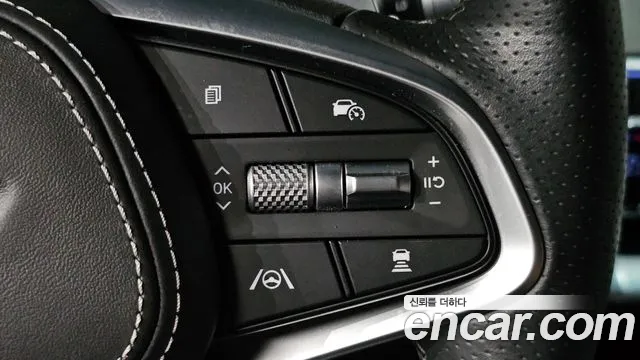 Genesis GV70 — Фото автомобиля 23