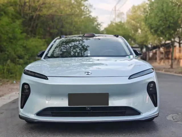 Nio ET5 — Фото автомобиля 2