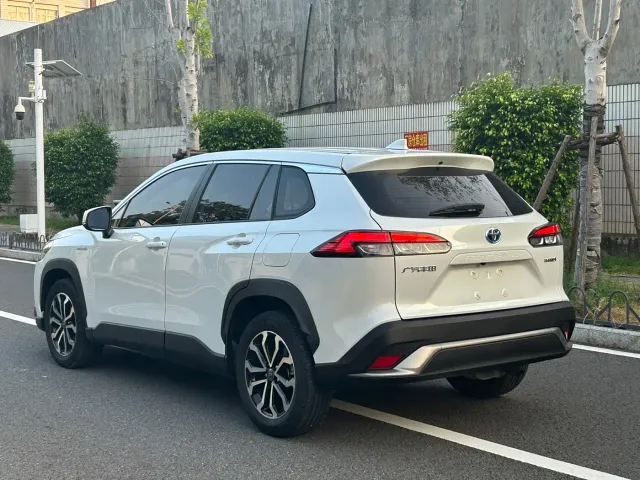 Toyota Frontlander — Фото автомобиля 7
